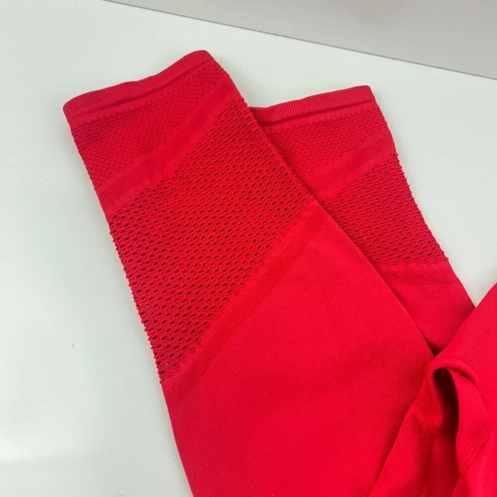 Fabletics Seamless High Waisted Mesh 7/8 Leggings Size L 10-12 - Picture 8 of 9